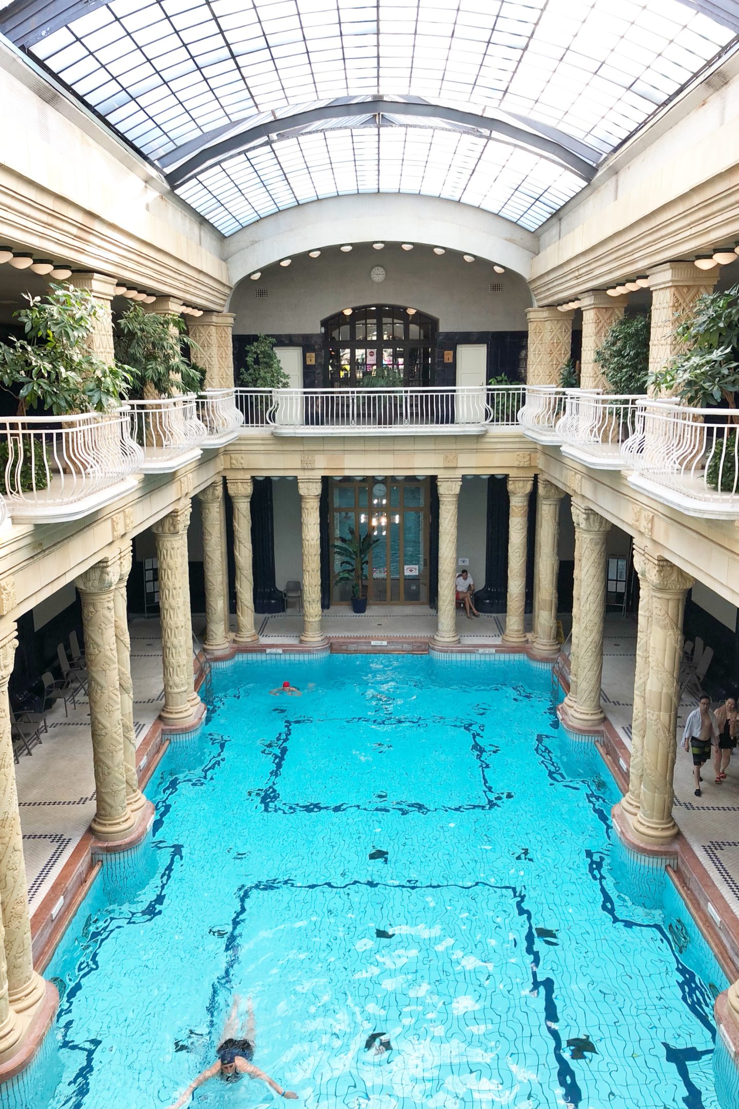 Budapest in 48 hours castle district and gellert thermal spa